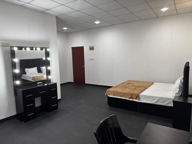 Deluxe room 3
